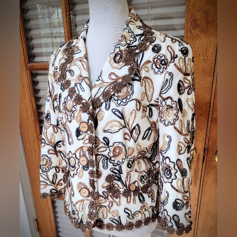 EUC Jendo Jacket, Size 12, Beautiful Embroidered Details, Perfect Condition - Picture 2 of 11